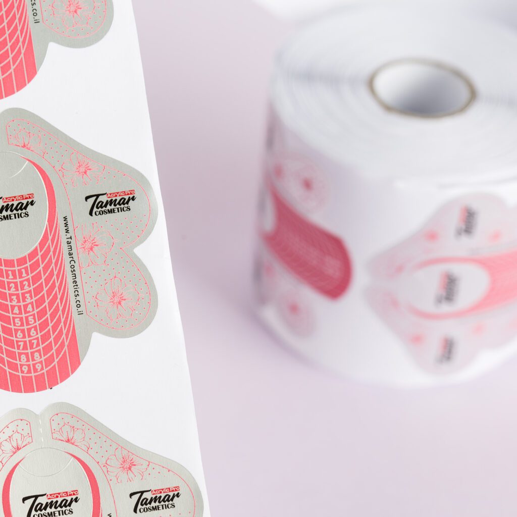 תבניות לבנית ציפורנים