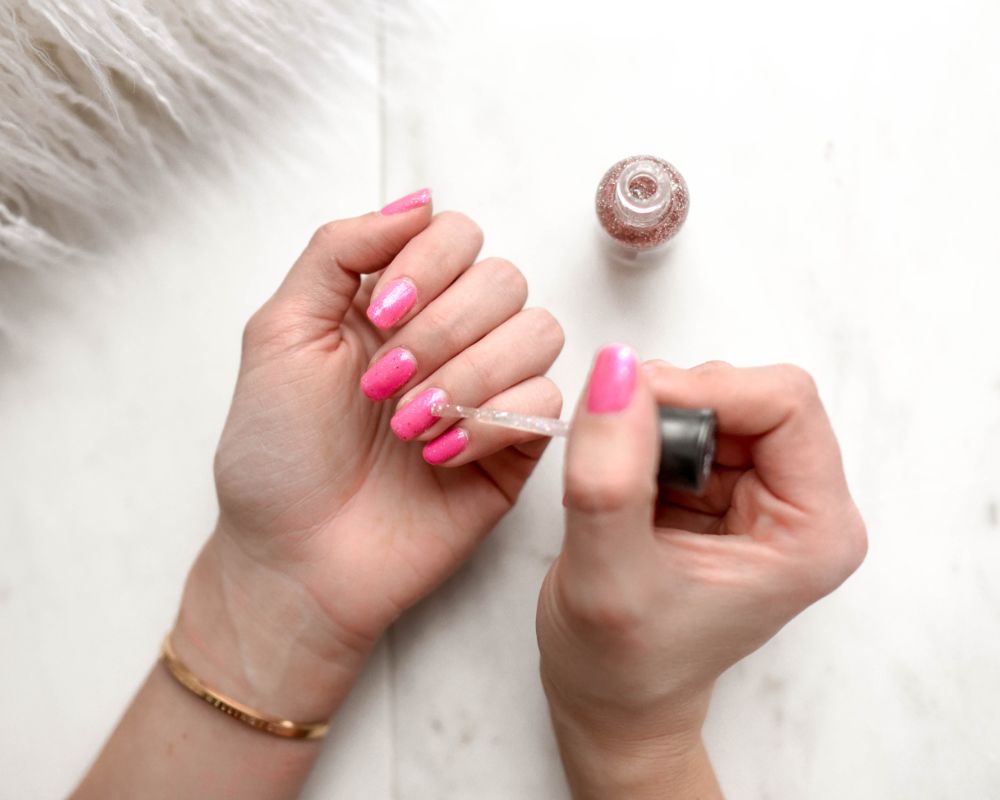 ציפורניים צהובות